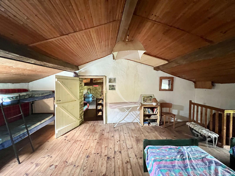 Maison - 298 m² - 7 pièces