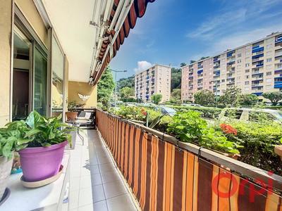 Appartement - 81 m² - 4 pièces