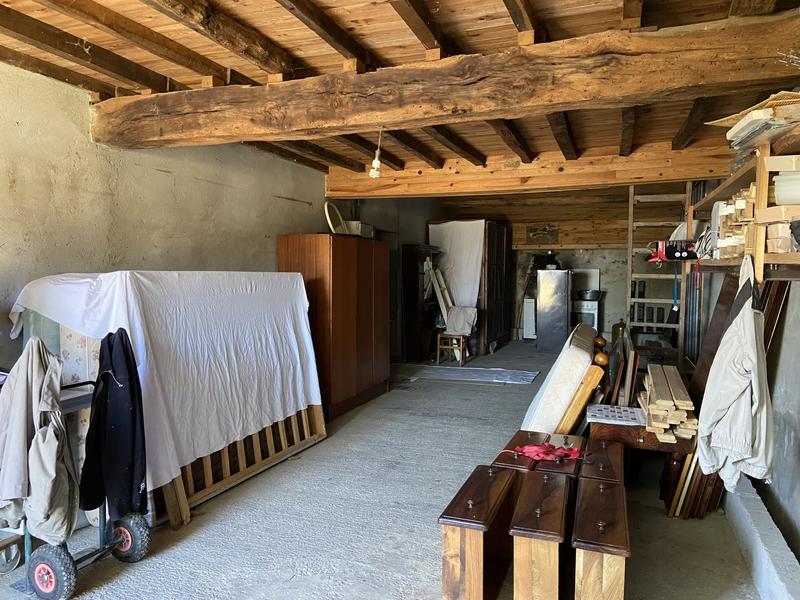 Maison traditionnelle - 352 m² - 23 pièces