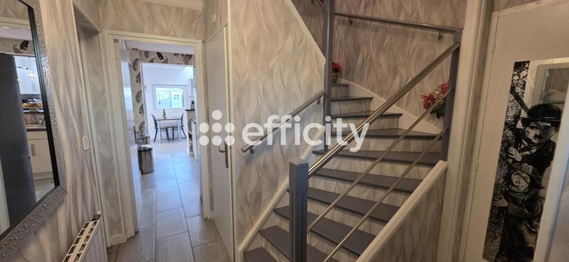 Maison - 100 m² - 6 pièces