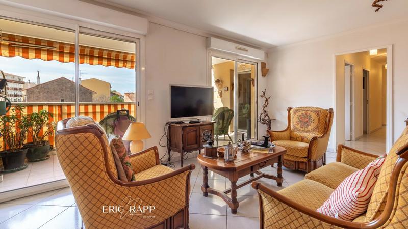 Appartement - 85 m² - 3 pièces