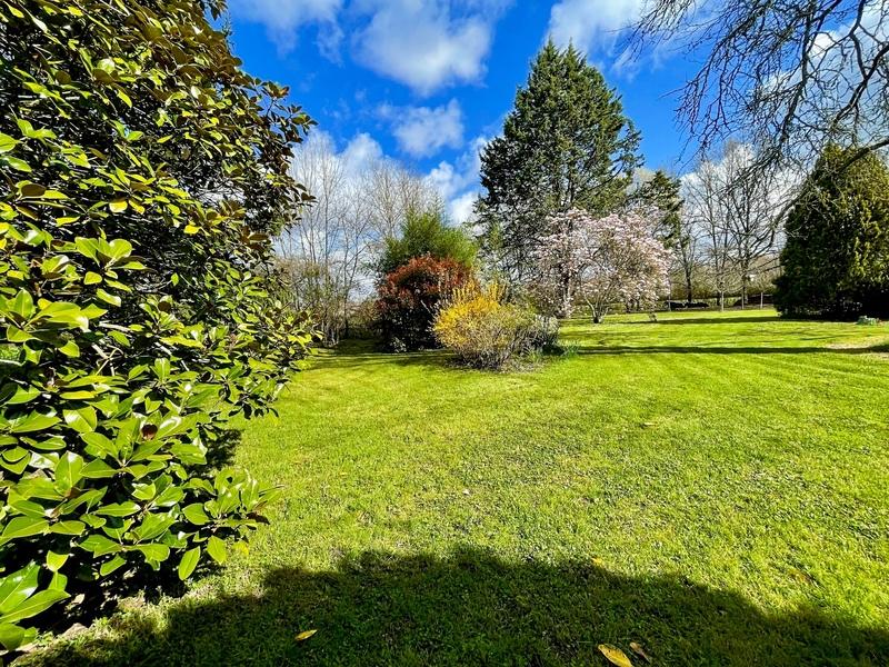 Longère - 385 m² - 11 pièces