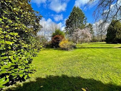 Longère - 385 m² - 11 pièces