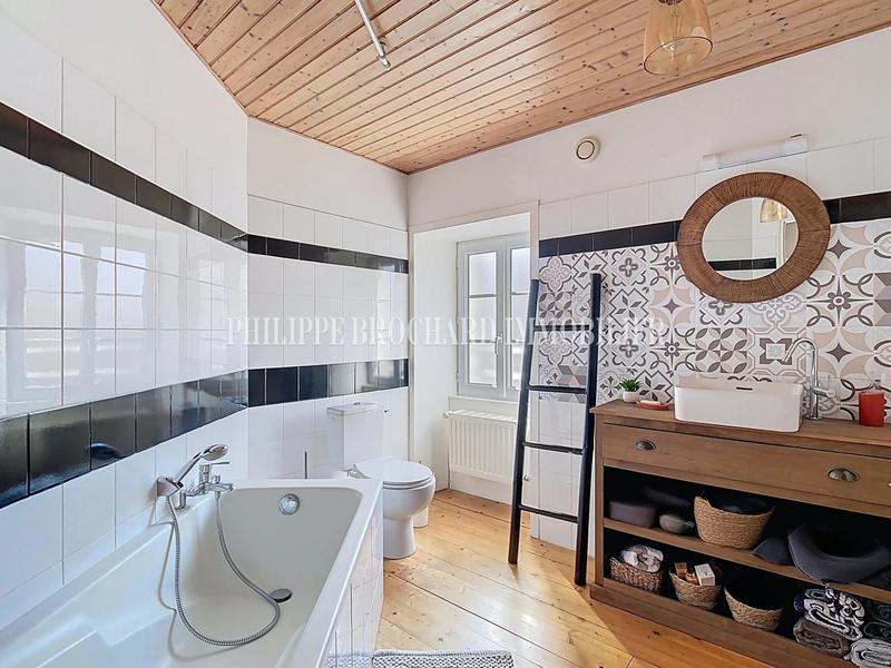 Maison ancienne - 162 m² - 6 pièces