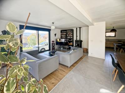 Maison - 156 m² - 6 pièces