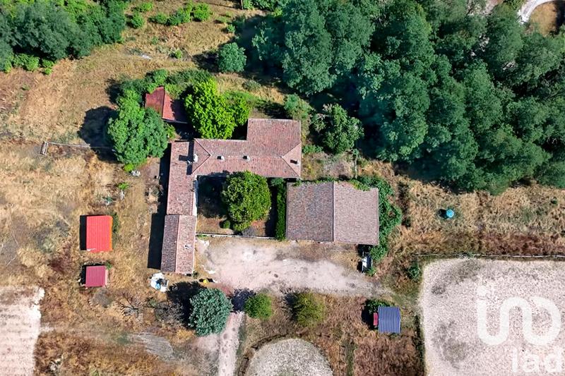 Maison - 239 m² - 9 pièces