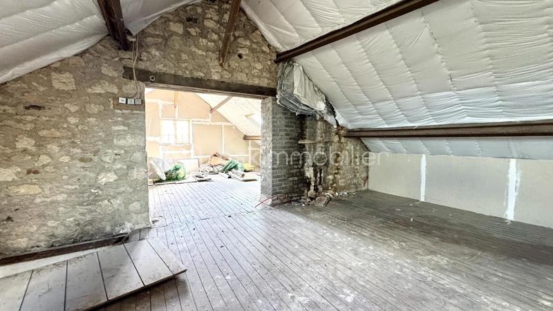 Corps de ferme - 200 m² - 8 pièces