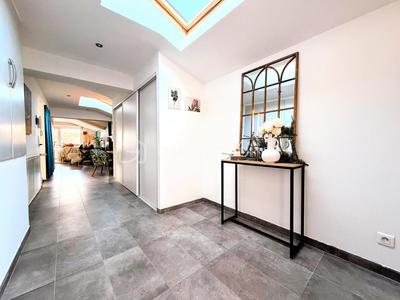 Maison - 96 m² - 5 pièces