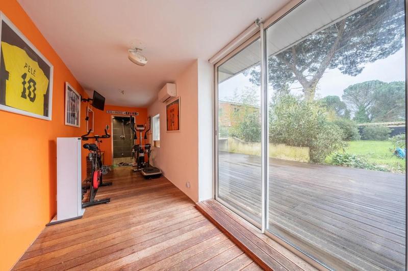 Maison - 200 m² - 6 pièces