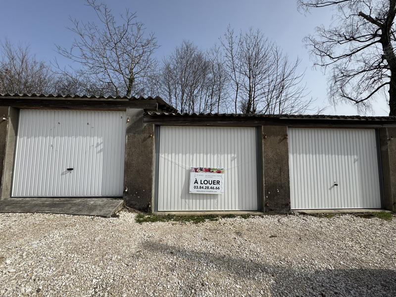 Parking / Garage - 10 m²