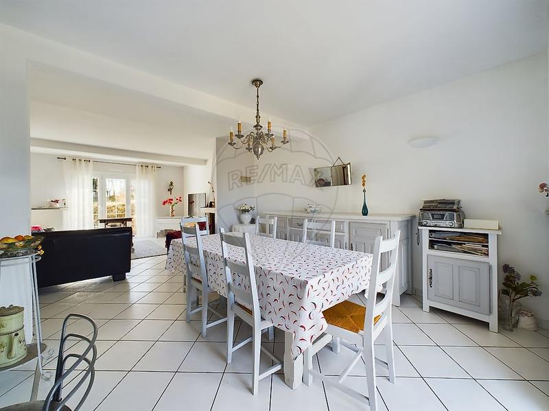 Maison - 150 m² - 8 pièces