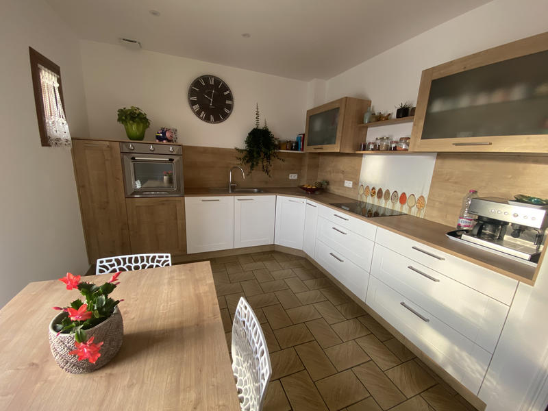 Maison - 224 m² - 8 pièces