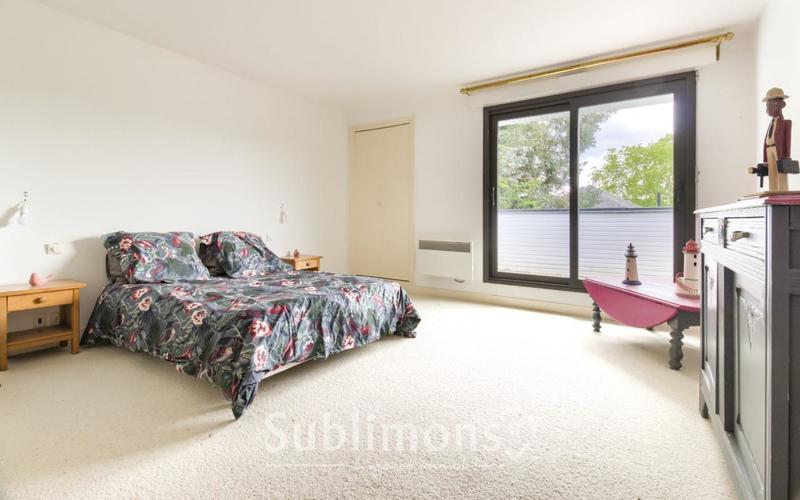 Maison - 305 m² - 6 pièces