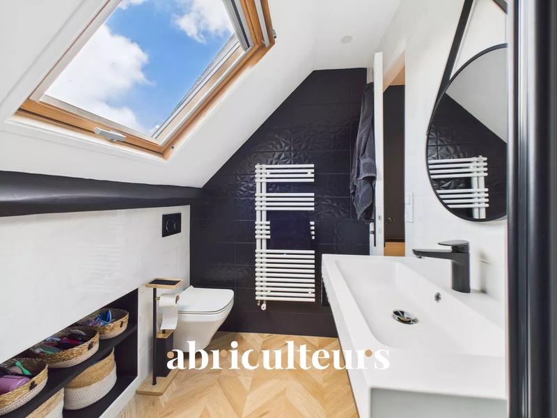 Maison - 110 m² - 7 pièces