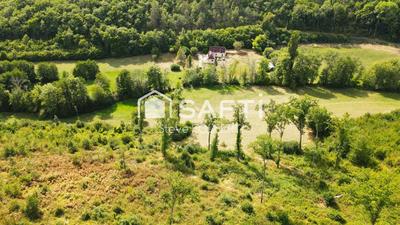 Maison - 180 m² - 7 pièces