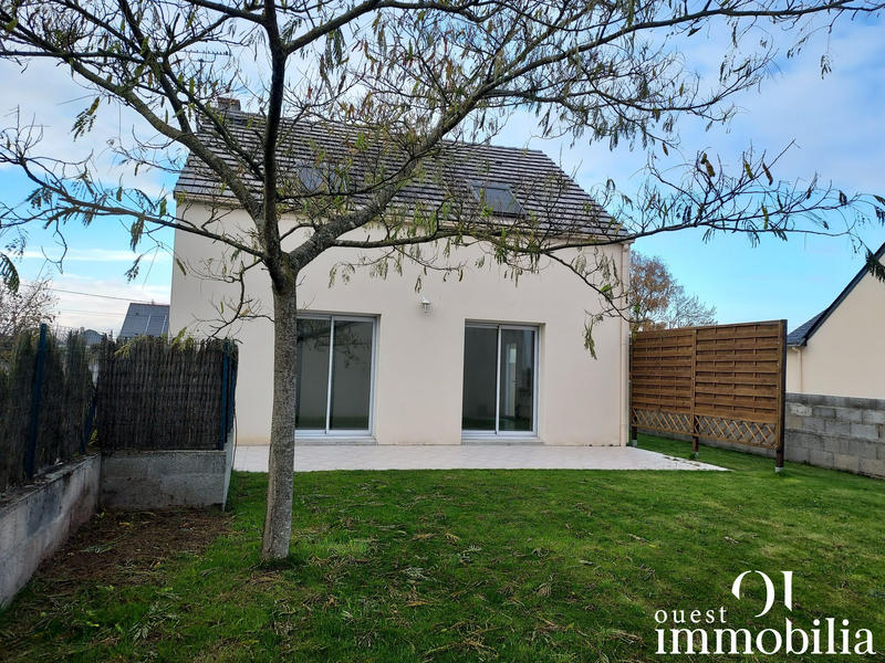 Maison - 874 m² - 4 pièces