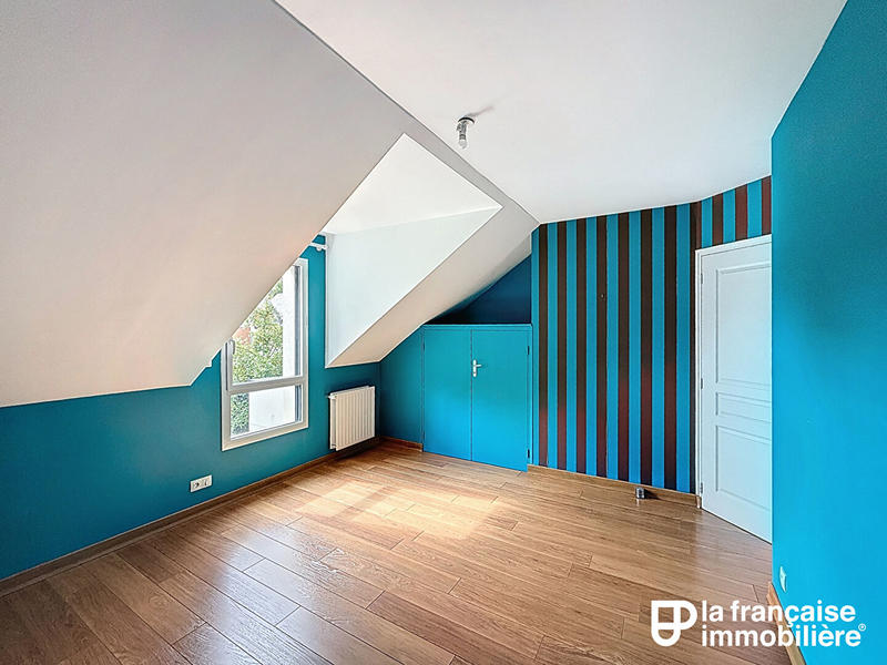 Maison - 171 m² - 8 pièces