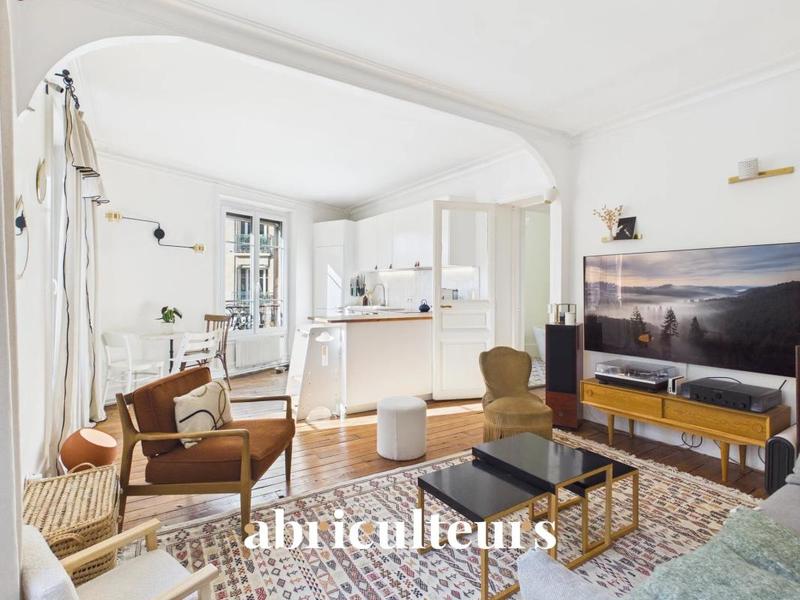 Appartement ancien - 92 m² - 5 pièces