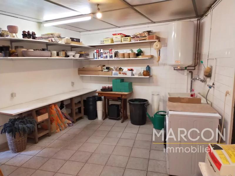 Immeuble - 2 pièces