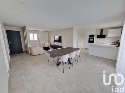 Maison - 94 m² - 5 pièces