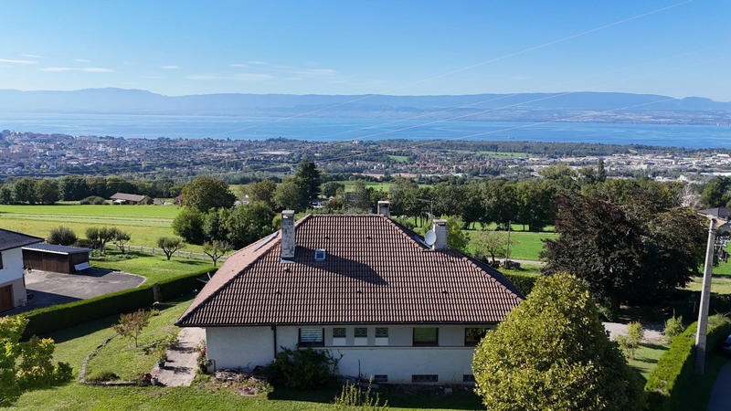 Maison - 216 m² - 9 pièces