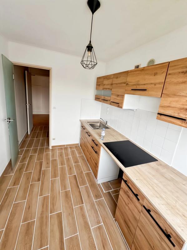 Appartement - 97 m² - 5 pièces