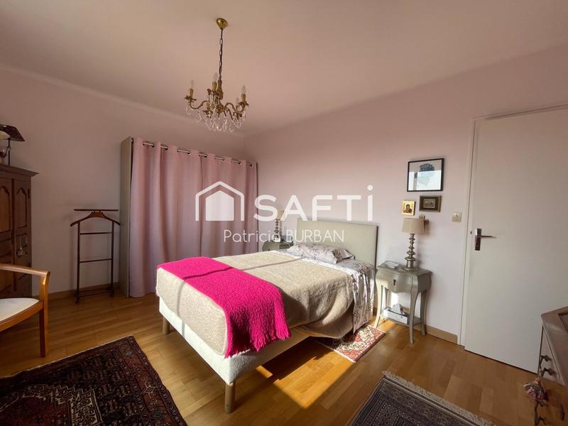 Maison - 177 m² - 7 pièces