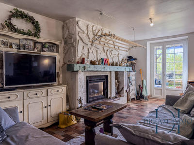 Maison - 168 m² - 8 pièces