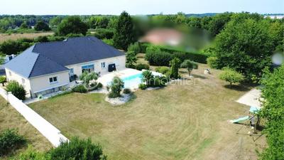 Maison - 180 m² - 6 pièces