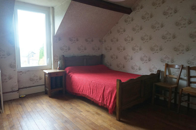 Maison - 137 m² - 7 pièces