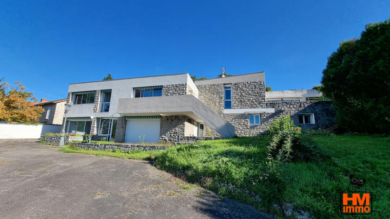 Demeure - 297 m² - 7 pièces