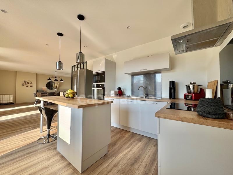 Appartement - 105 m² - 3 pièces