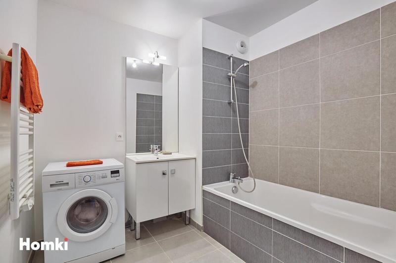 Appartement - 80 m² - 4 pièces