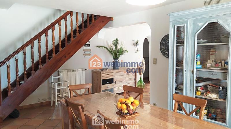 Maison - 200 m² - 10 pièces