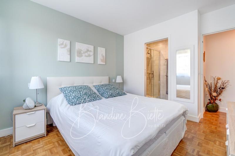 Appartement - 111 m² - 6 pièces