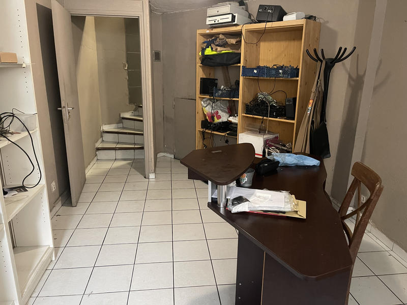 Fonds de commerce - Magasins - 230 m²