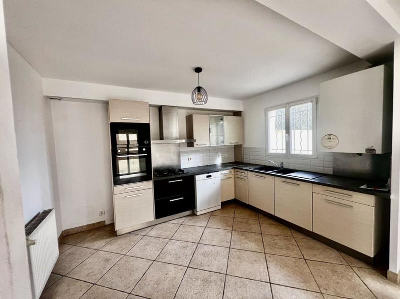 Villa - 80 m² - 4 pièces