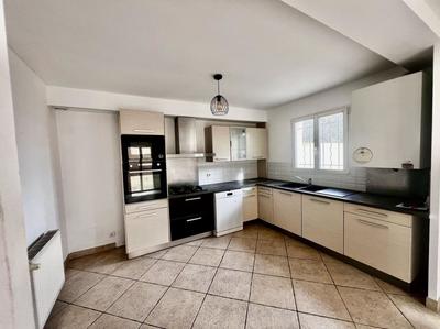 Villa - 80 m² - 4 pièces