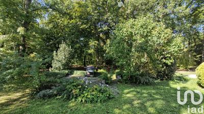 Maison - 270 m² - 9 pièces