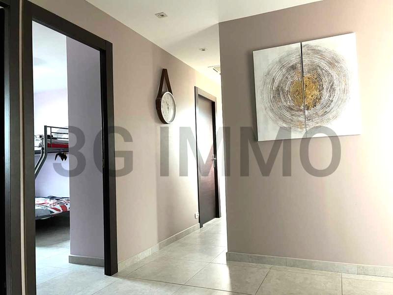 Maison - 210 m² - 7 pièces