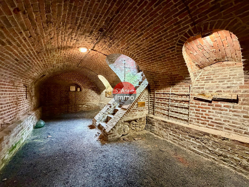 Maison - 260 m² - 10 pièces