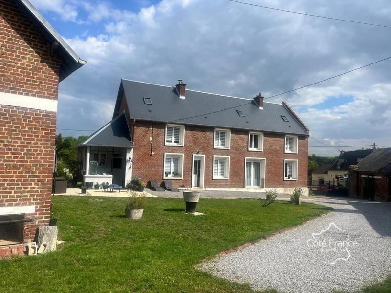 Maison de village - 166 m² - 8 pièces
