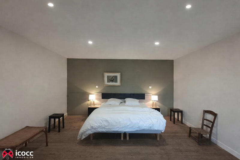 Demeure - 185 m² - 6 pièces