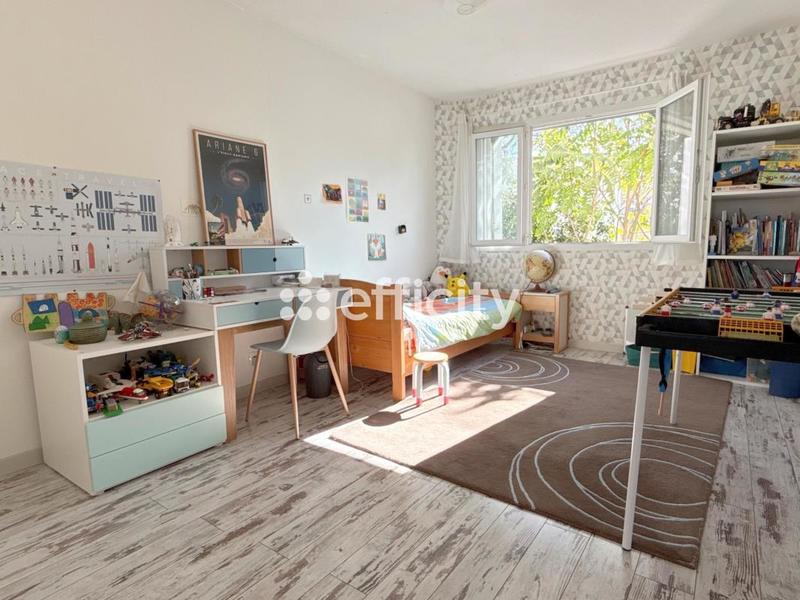 Appartement - 86 m² - 4 pièces