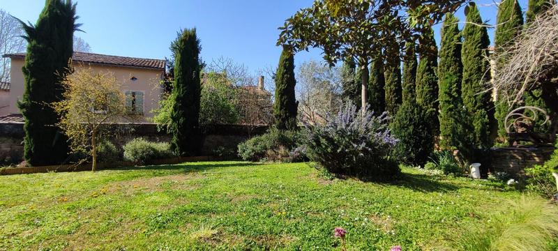 Maison de maîtres - 250 m² - 8 pièces