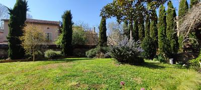 Maison de maîtres - 250 m² - 8 pièces