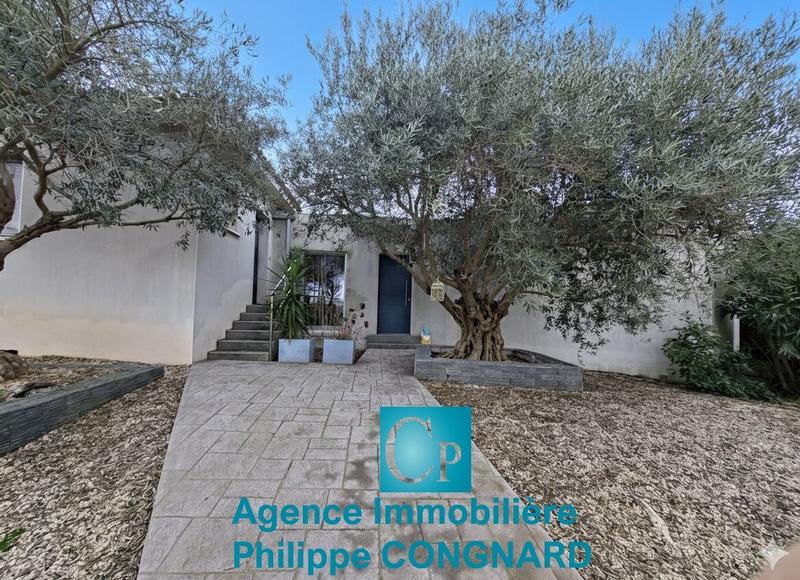 Maison - 270 m² - 8 pièces