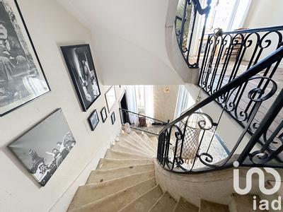 Maison de ville - 294 m² - 9 pièces