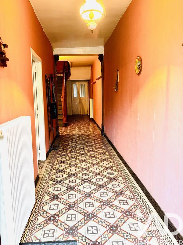 Maison - 181 m² - 5 pièces