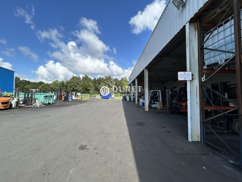 Local d'activités - 1 469 m²